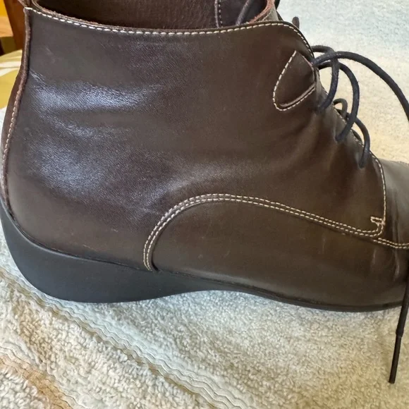 WOLKY Brown Leather Ladies Boots - Picture 5 of 13